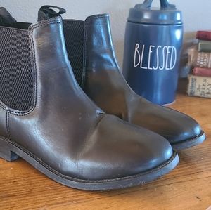 Academy Show Boots